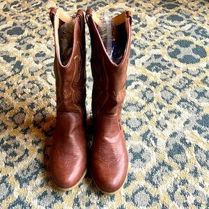 Women’s sz 10W Torrid Cowgirl Boots, great condition